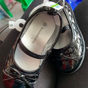 Girls black dress shoes